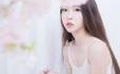 往下边塞水果后吸出来清欢